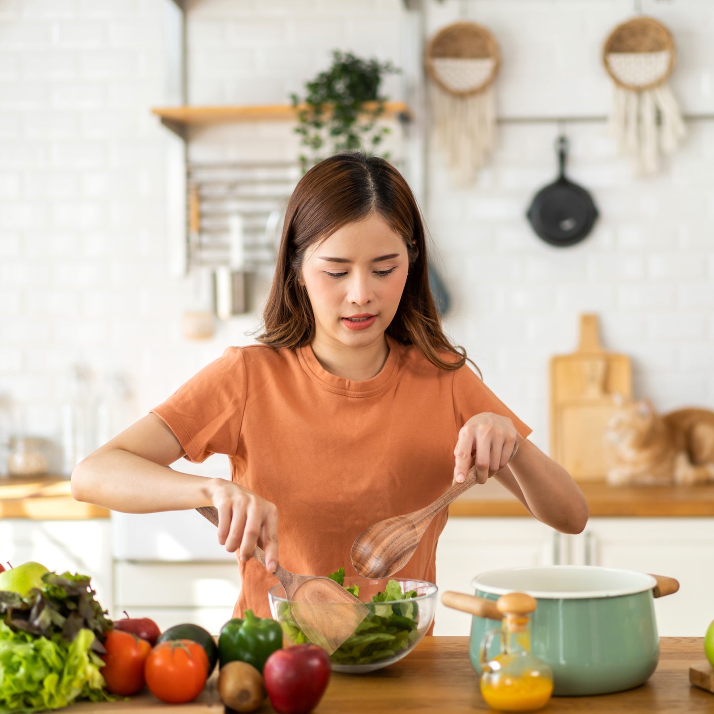 Cheer Collection 7 Piece Elegant Wooden Kitchen Utensils Set