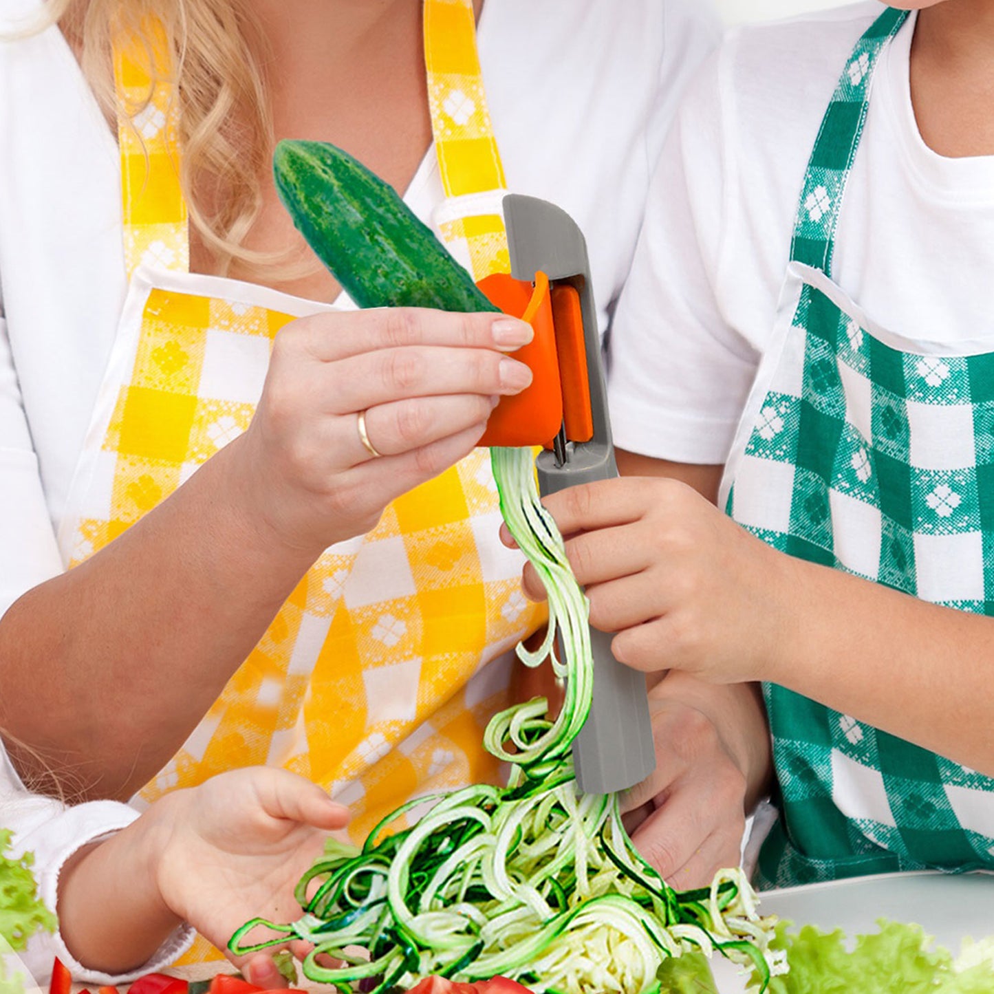 Cheer Collection Vegetable Peeler and Spiralizer
