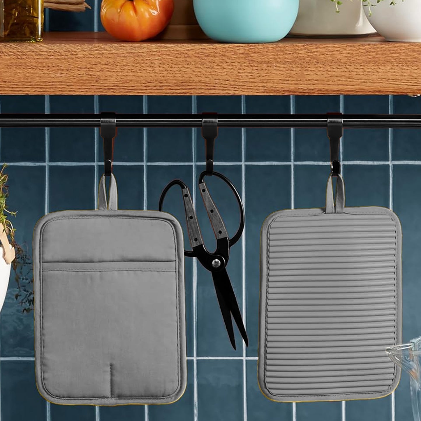 Cheer Collection Ribbed Silicone Pot Holders, 2-Pack — Heat-Resistant, Non-Slip Grip, Cotton-Lined and Machine-Washable