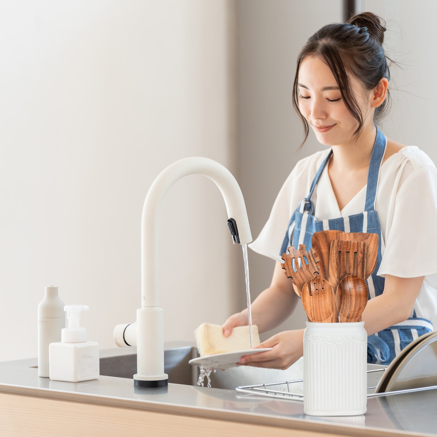 Cheer Collection 7 Piece Elegant Wooden Kitchen Utensils Set