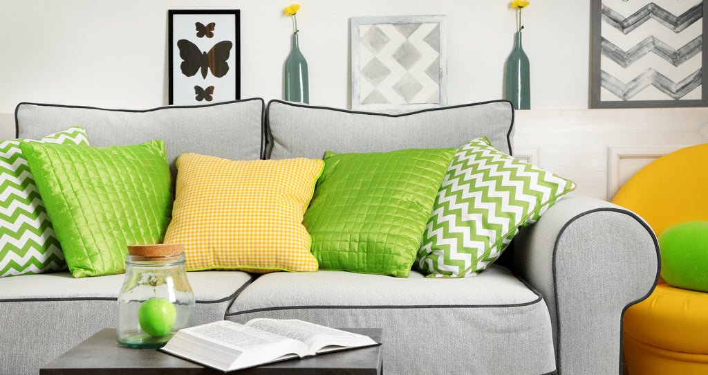 A Simple Guide To Decorating With Pillows