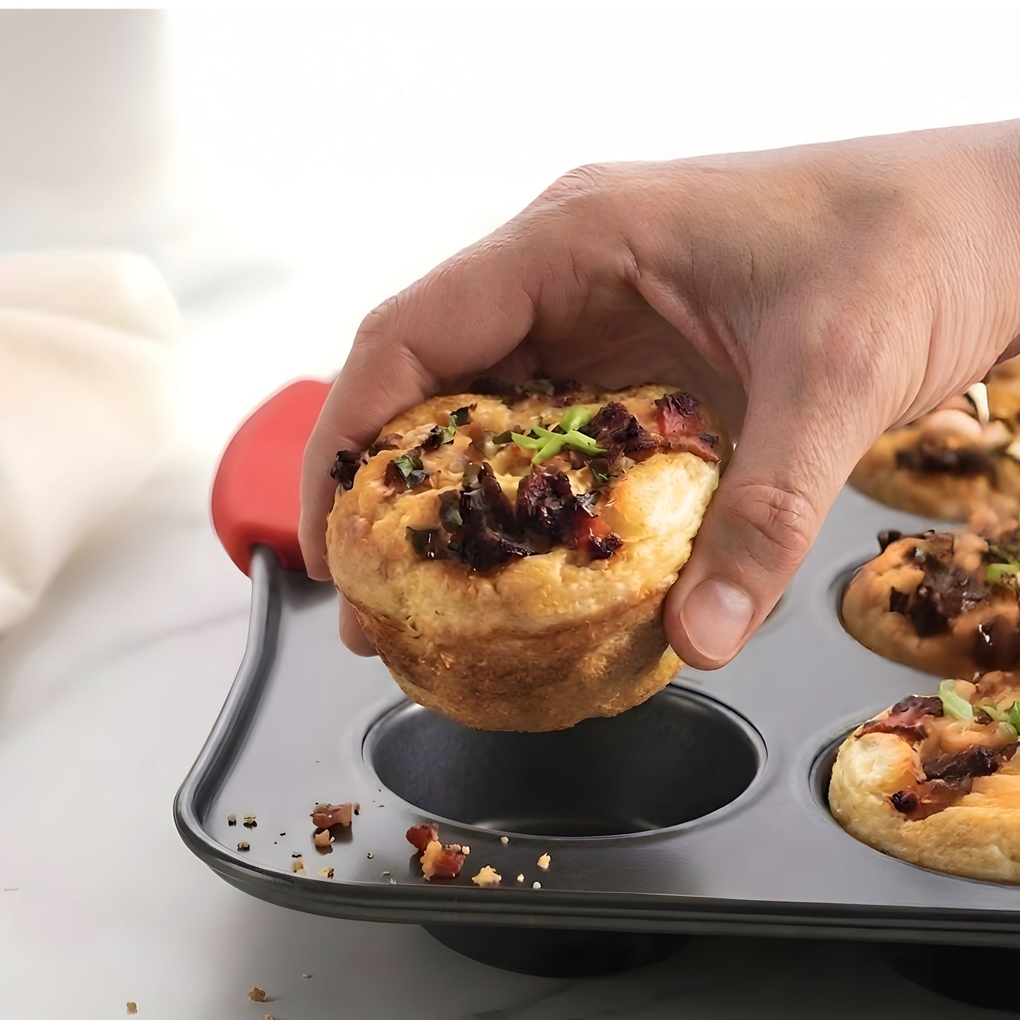 Cheer Collection 24-Cup Carbon Steel Mini Muffin Pans with Silicone Handles, Set of 2