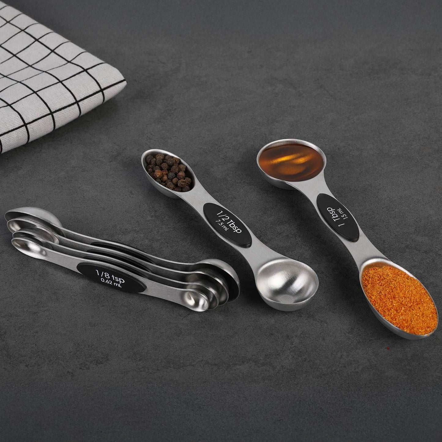 Cheer Collection Magnetic Stainless Steel Measuring Spoons Set with Leveler for Baking Cooking
