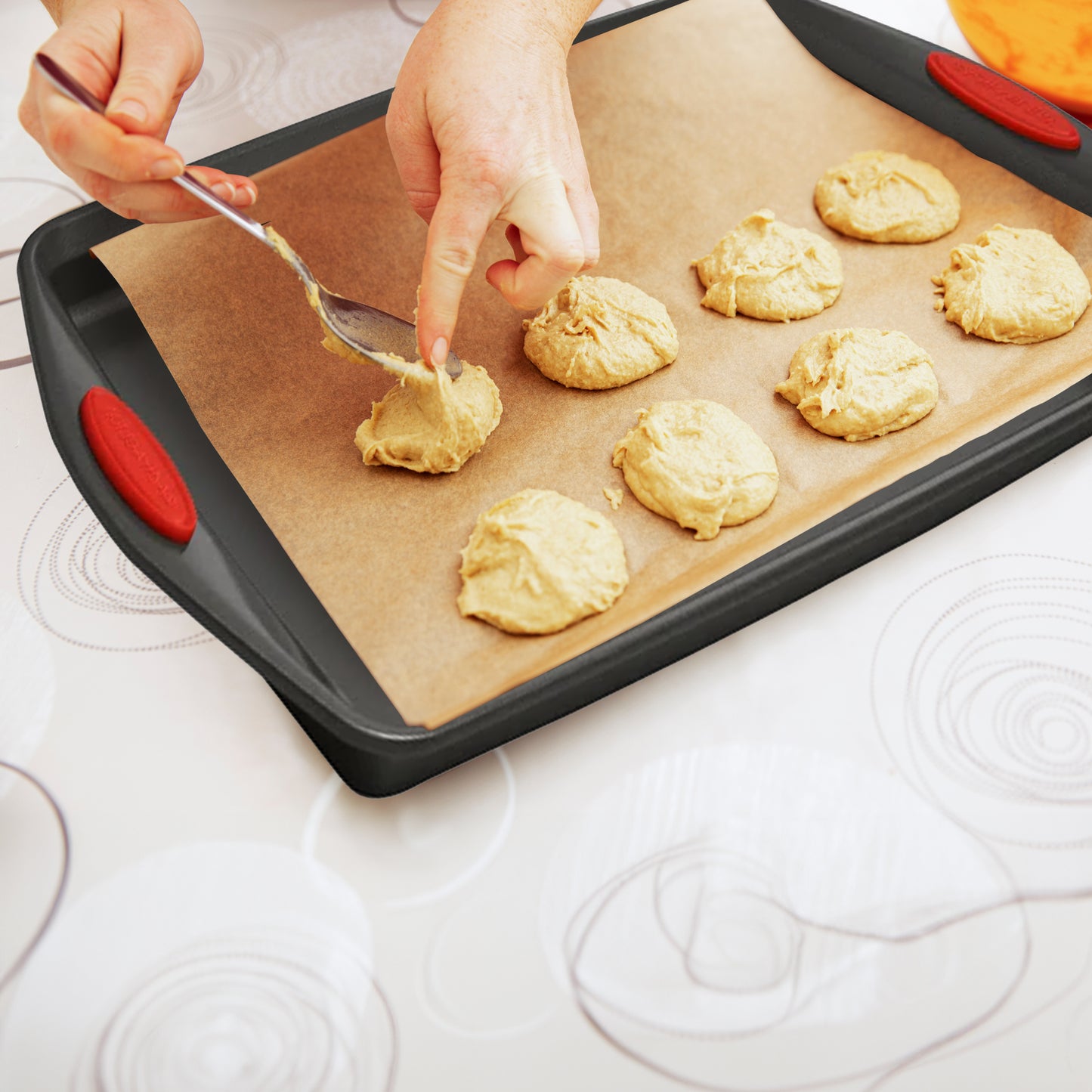 Cheer Collection Set of 3 Durable Nonstick Baking Pans
