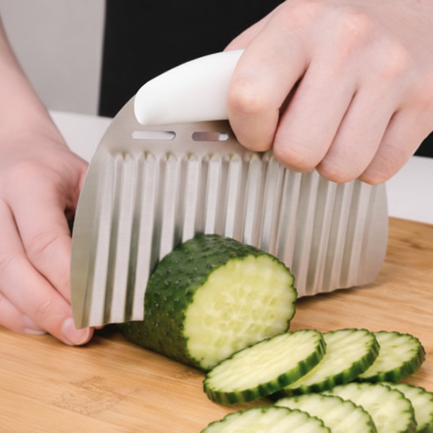 Cheer Collection Stainless Steel Crinkle Cutter for Wavy Fries and Vegetable Slicing