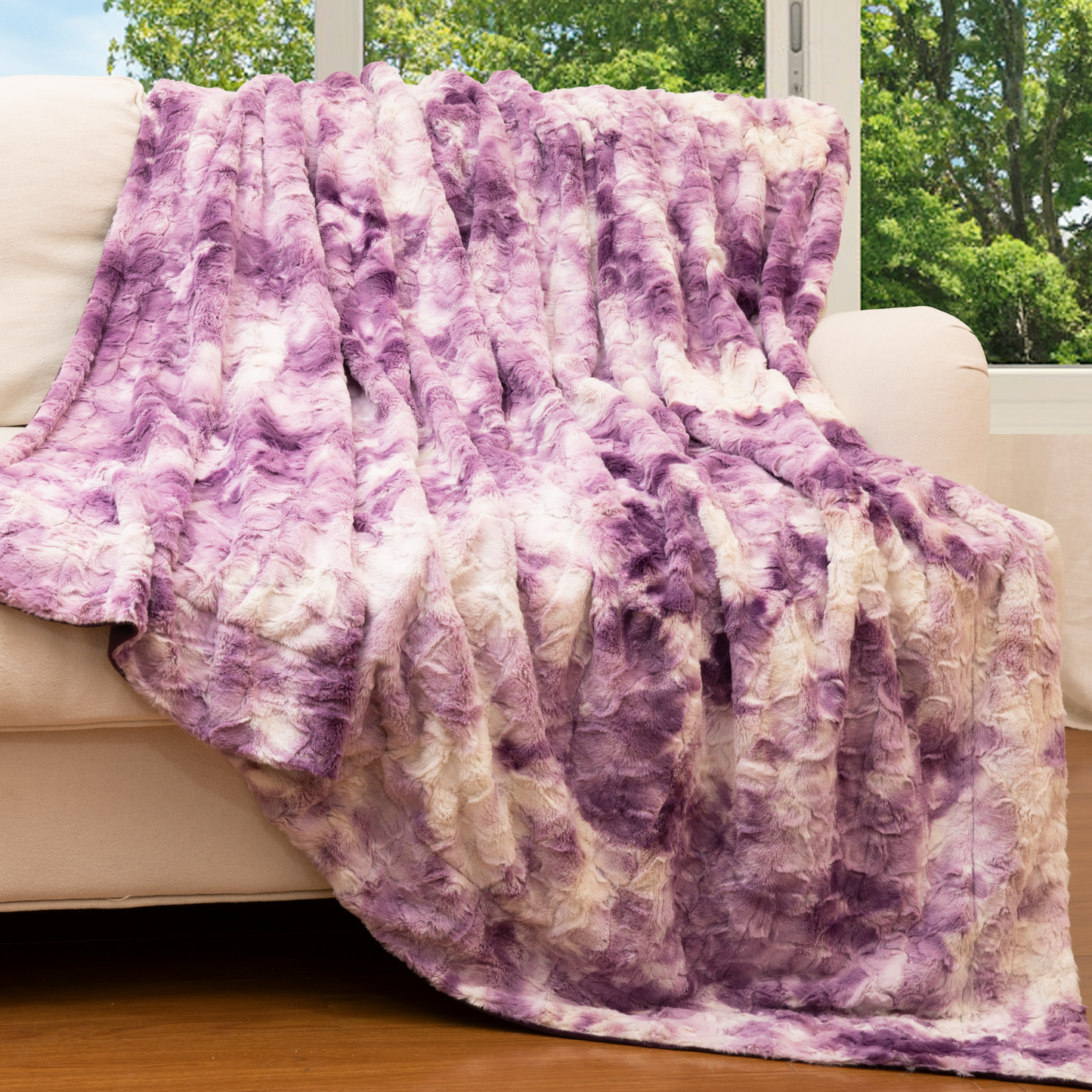 Cheer Collection Faux Fur Throw Blanket for Couch, Beds, Bedroom and Living Room