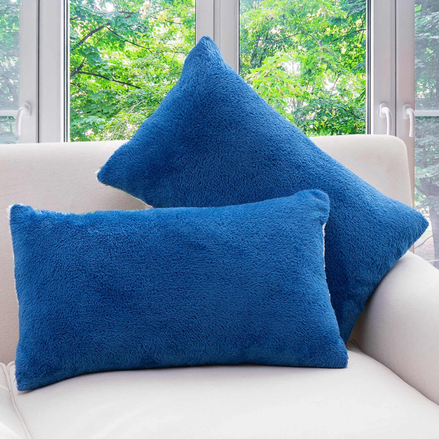 Cheer Collection Microsherpa Throw Pillow Ultra Soft and Fluffy, Elegant Home Decor, Velvet Stylish Accent Pillows - Set of 2