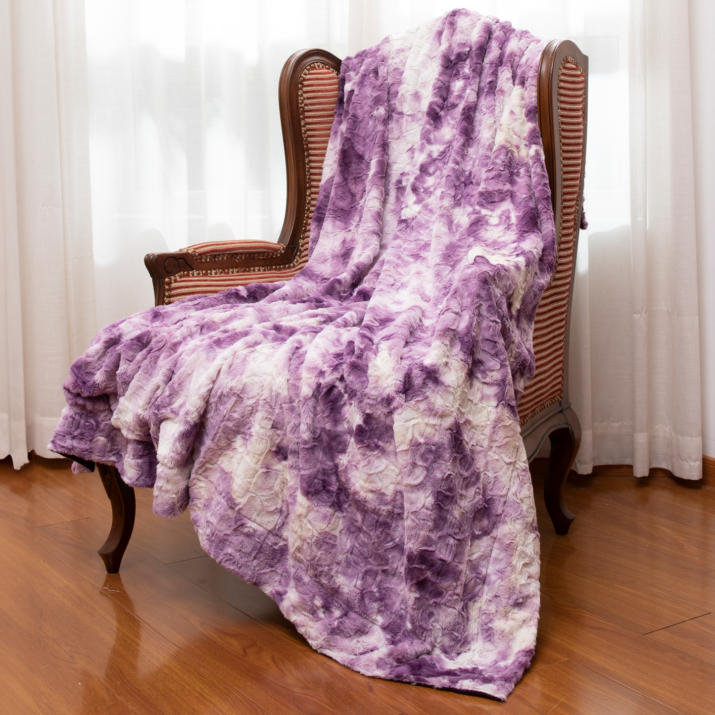 Cheer Collection Faux Fur Throw Blanket for Couch, Beds, Bedroom and Living Room