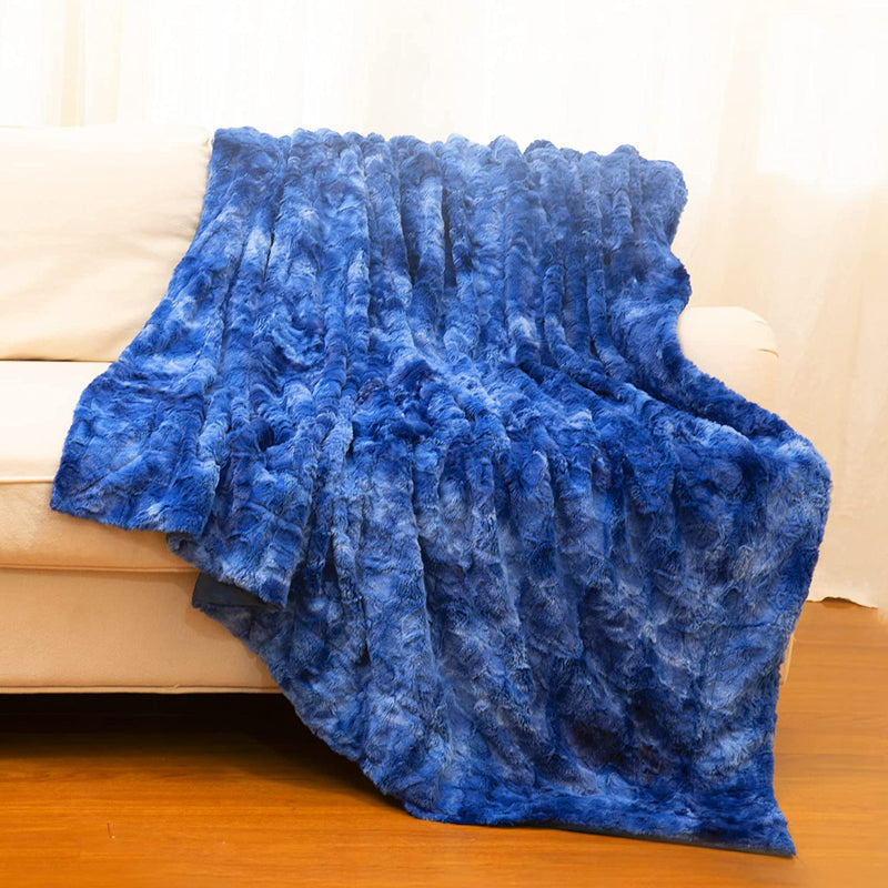 Cheer Collection Faux Fur Throw Blanket for Couch, Beds, Bedroom and Living Room - Cheer Collection