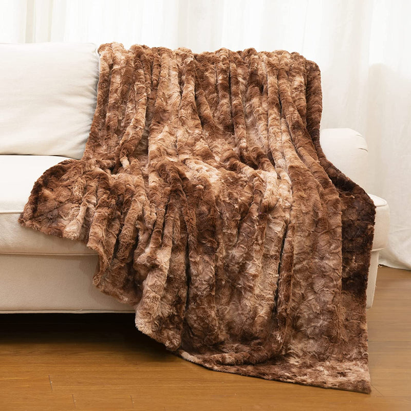 Cheer Collection Faux Fur Throw Blanket for Couch, Beds, Bedroom and Living Room - Cheer Collection