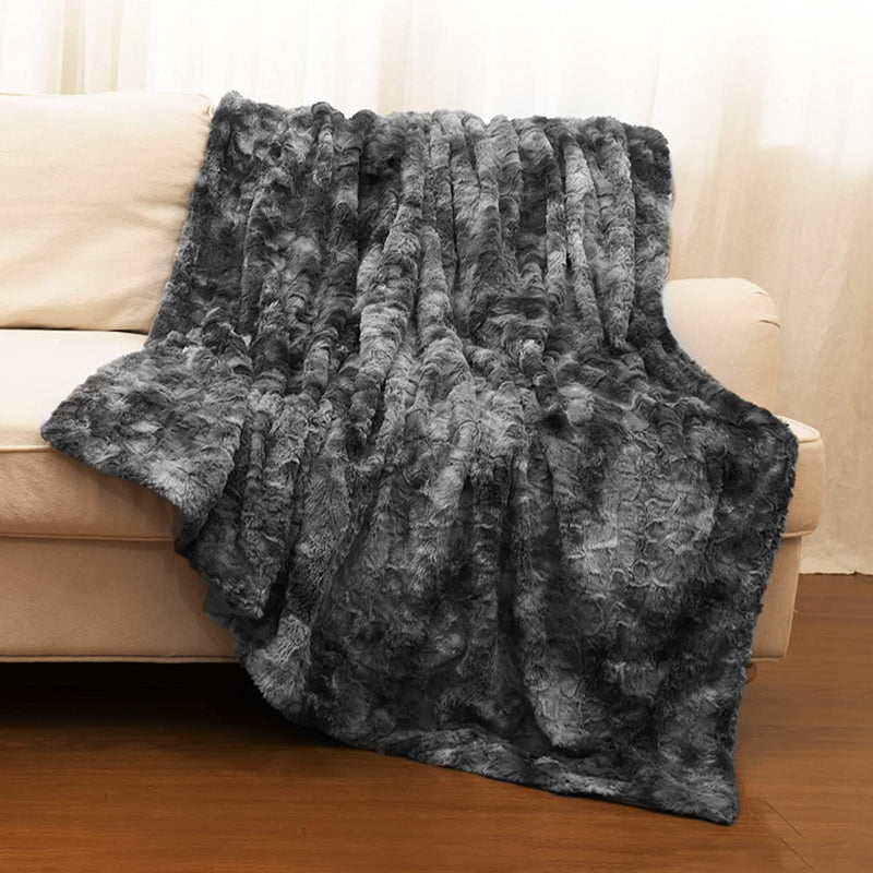 Cheer Collection Faux Fur Throw Blanket for Couch, Beds, Bedroom and Living Room - Cheer Collection