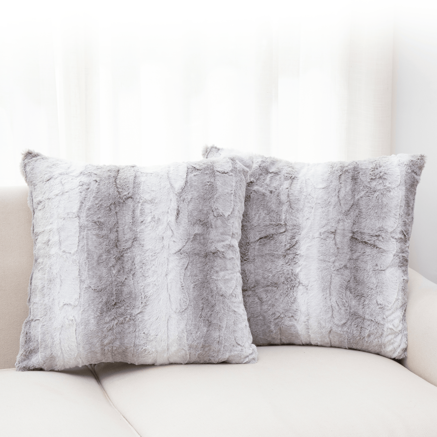 Cheer Collection Faux Fur Pillows - Decorative Throw Pillows for Couch &  Bed - Machine Washable - 18 x 18 - White (Set of 2)